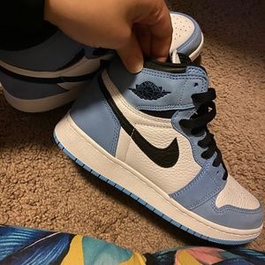 University Blues Jordan 1